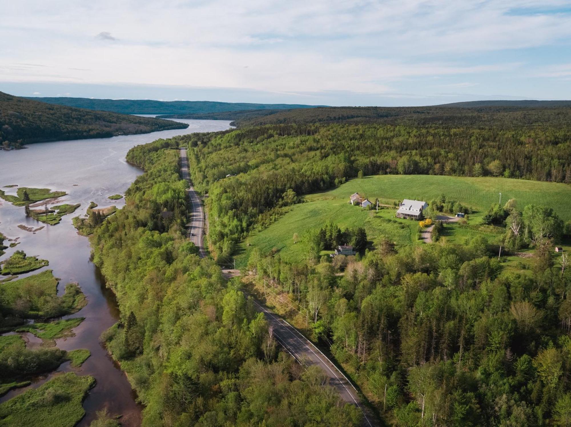 Chanterelle Inn & Cottages Baddeck Exterior photo